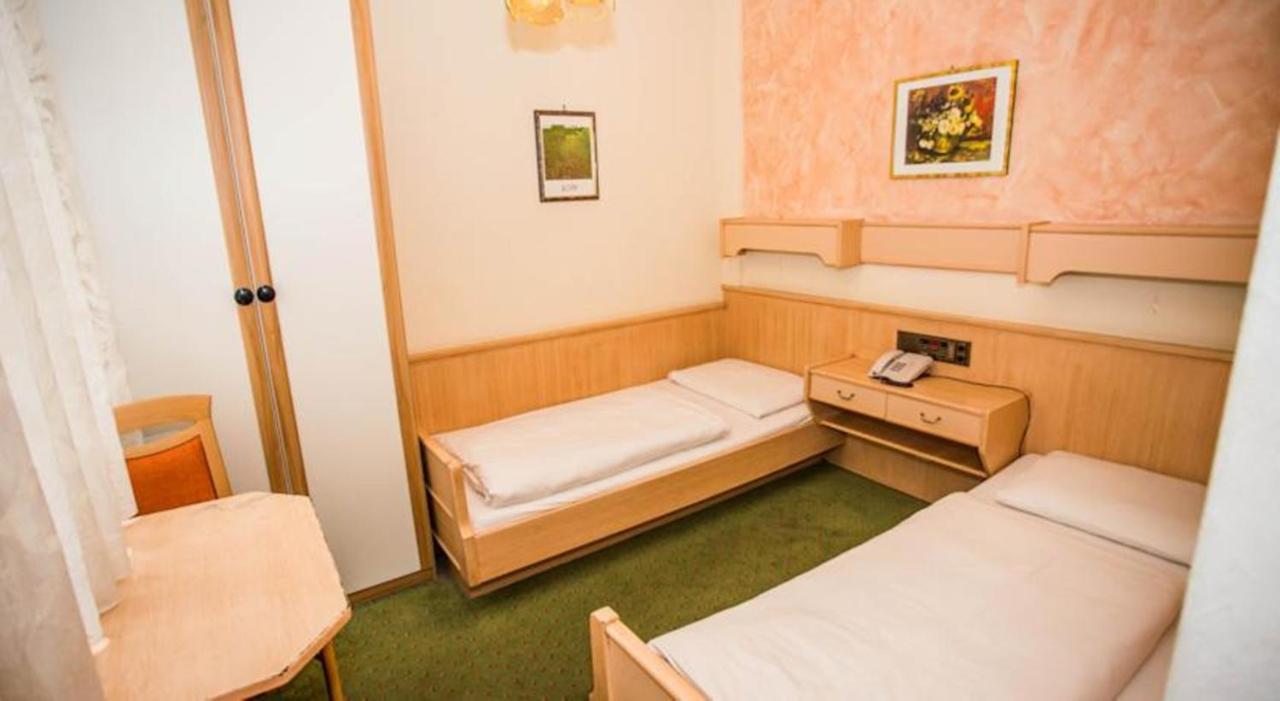 Hotel Hadrigan Wien Ngoại thất bức ảnh